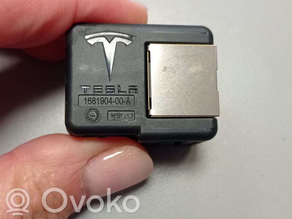 Tesla Model Y AUX in-socket connector 