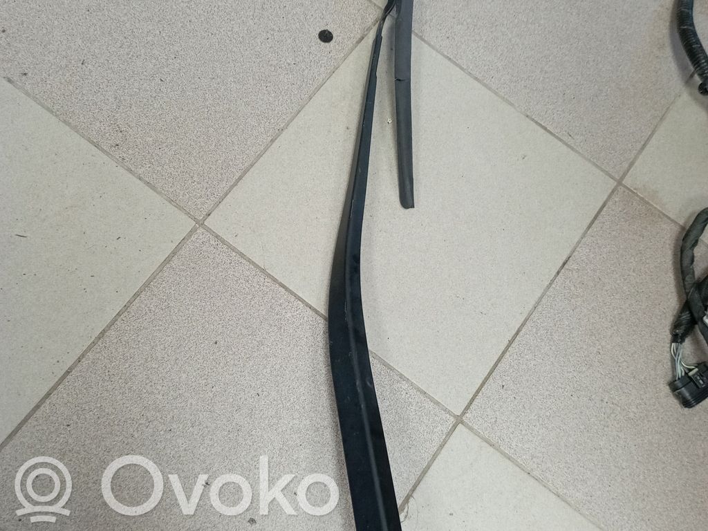 Chrysler Pacifica Windshield/front glass wiper blade 