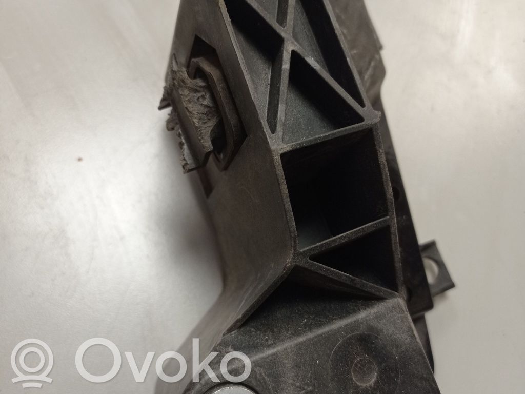 Chrysler Pacifica Fixation de radiateur 