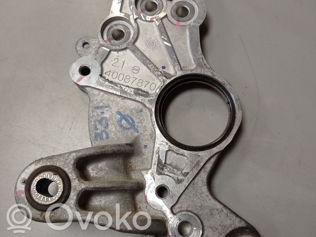 Gearbox mounting bracket   40087870,55566436