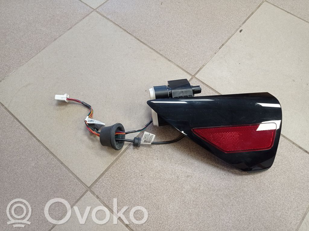 Sähköauton latauspistorasian kansi   147884400A,147884400A,150551400D,150551400D