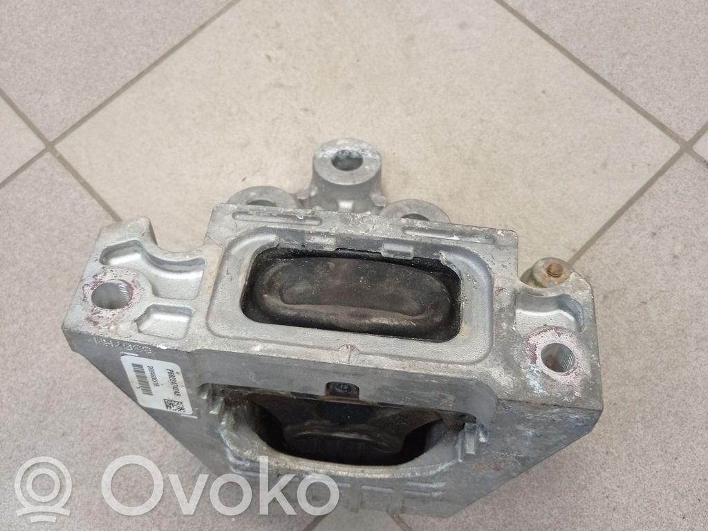 Chrysler Pacifica Gearbox mount 