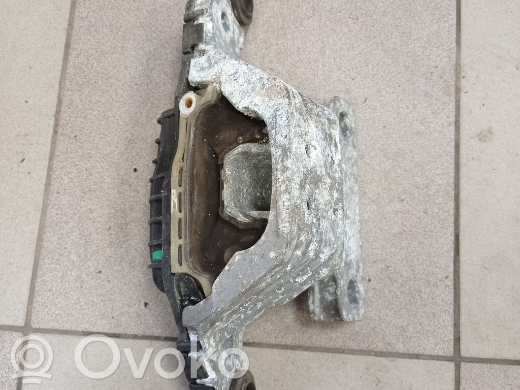 Chevrolet Volt II Engine mount bracket 