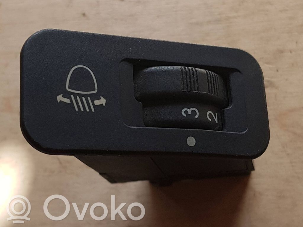 Headlight level height control switch   1925699