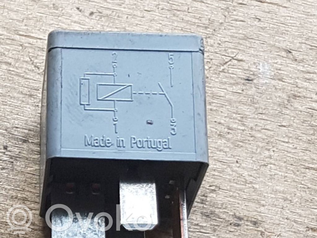 Otros relés   F80B14B192AA,4403021