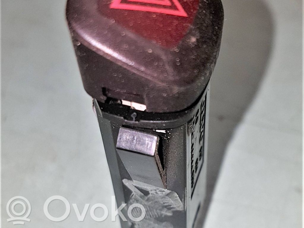 Hazard light switch   9168302,99W405