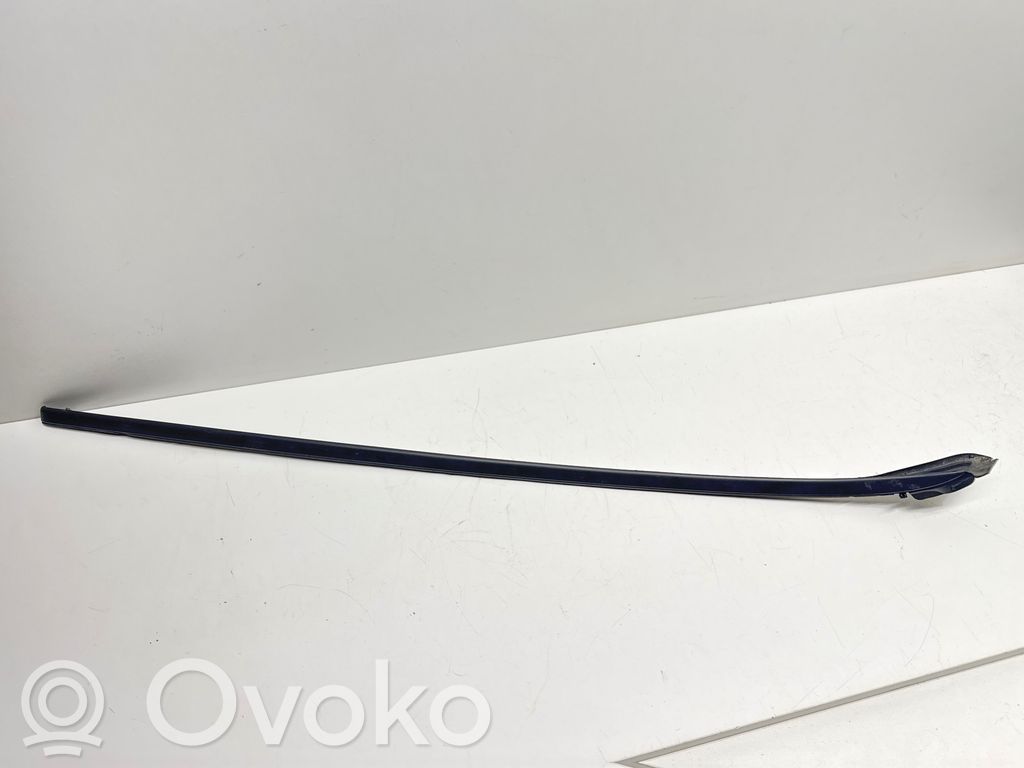 Opel Astra K Windshield trim 