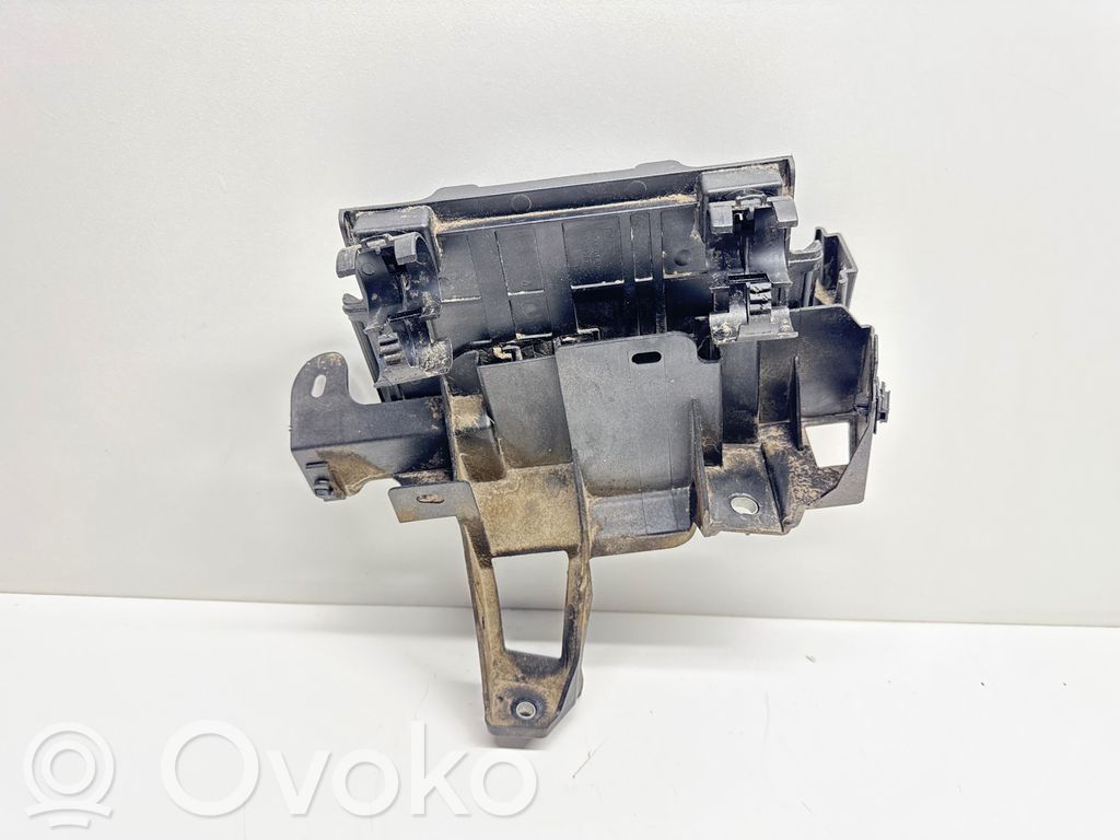 Opel Astra K Engine control unit holder 