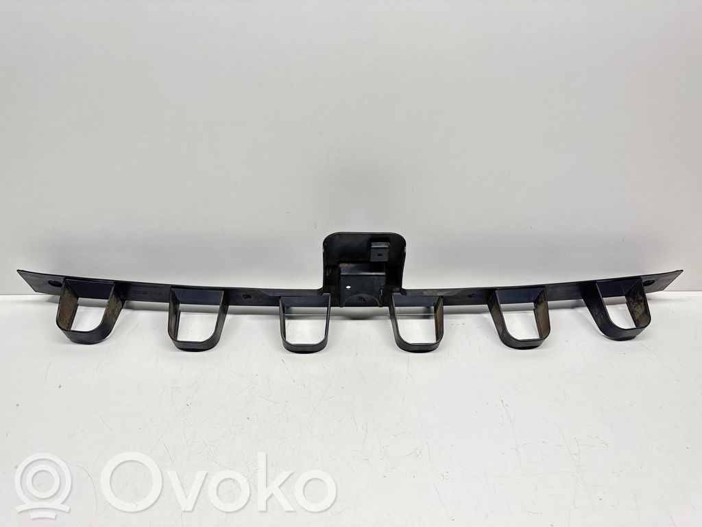 Ford Focus Uchwyt / Mocowanie zderzaka tylnego 