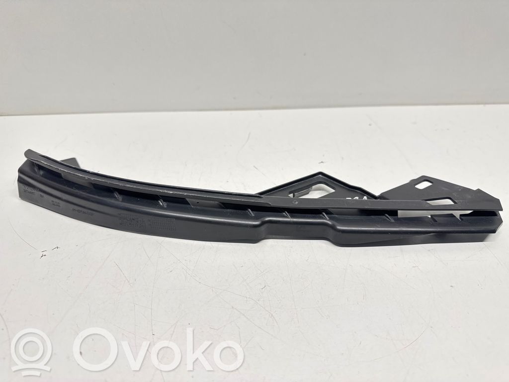 Volvo V50 Headlight/headlamp mounting bracket 