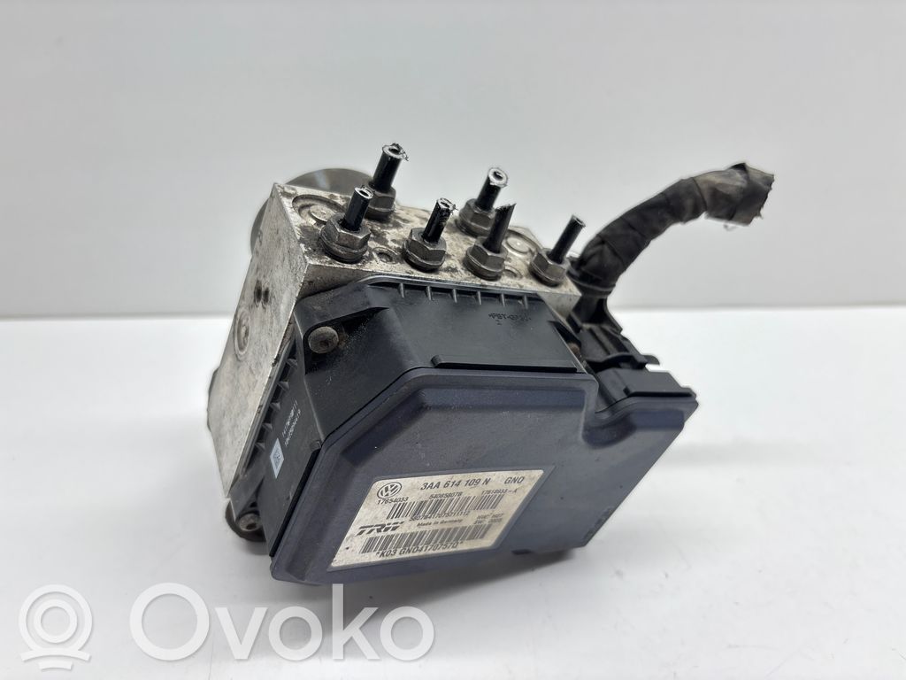 Volkswagen PASSAT B7 ABS-pumppu 