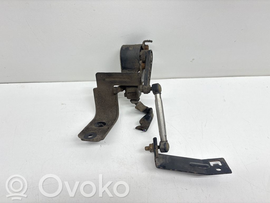 Nissan Juke I F15 Sensor de altura del nivel de la suspensión neumática trasera 