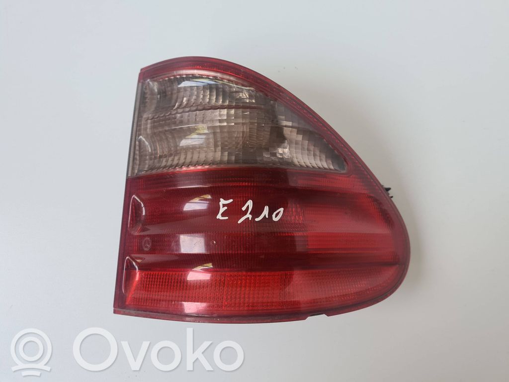 Mercedes-Benz E W210 Rückleuchte Heckleuchte 
