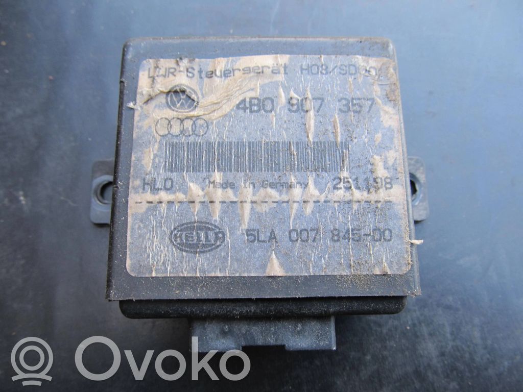 Audi A6 S6 C5 4B Šviesų modulis 