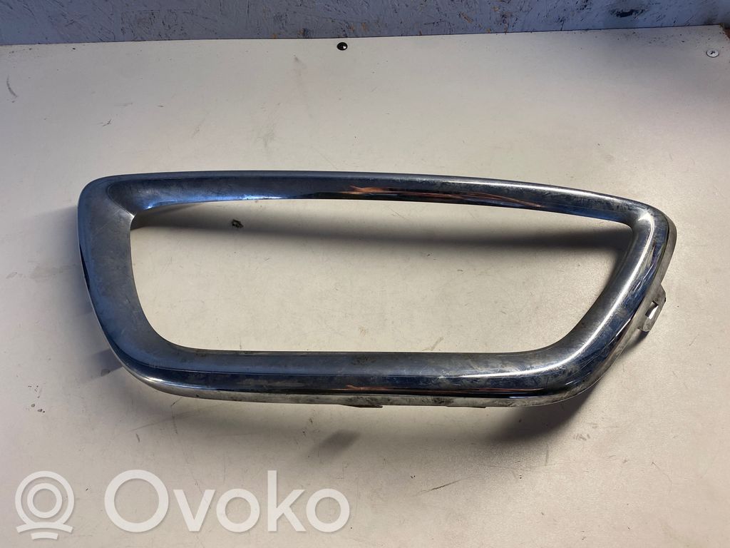 Renault Captur Verkleidung Nebelscheinwerfer / Gitter vorne 