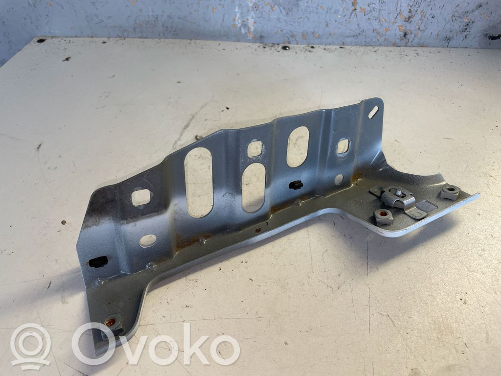 Renault Clio V Cita virsbūves detaļa 