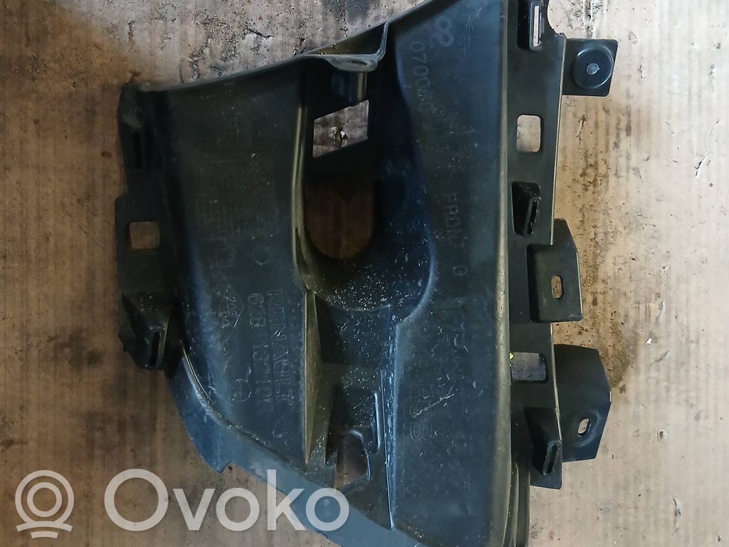 Renault Captur II Front bumper mounting bracket 
