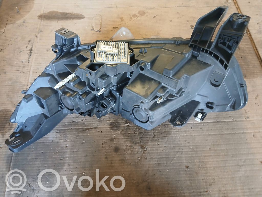 Renault Espace V (RFC) Far 
