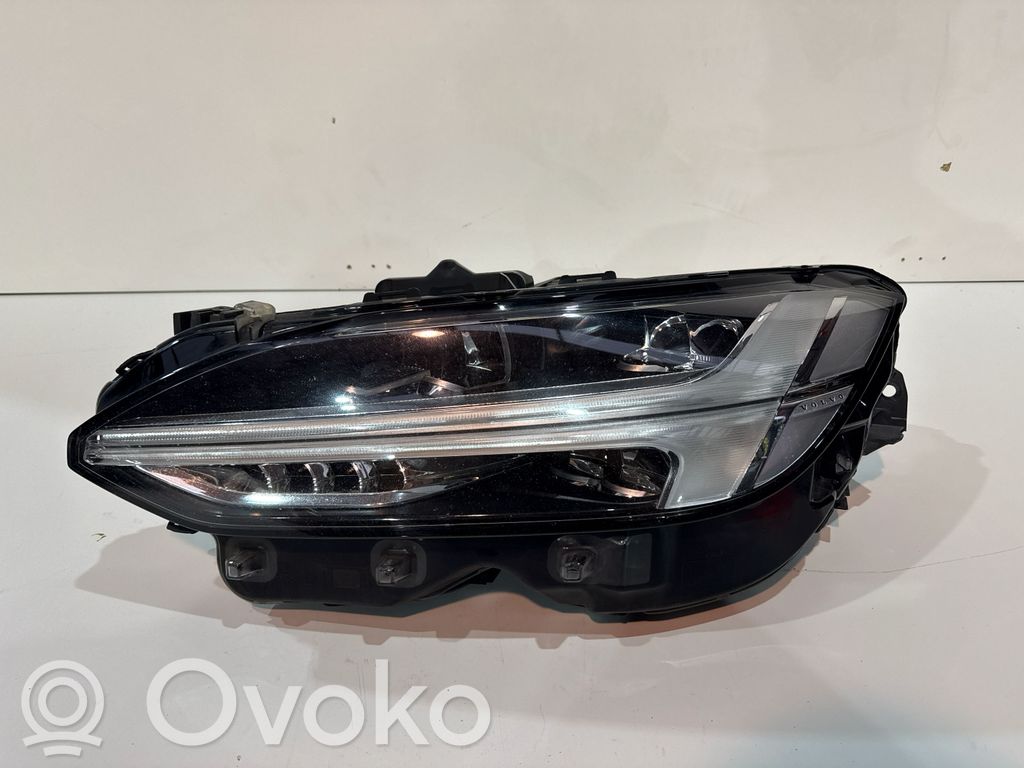 Volvo S90, V90 Scheinwerfer 