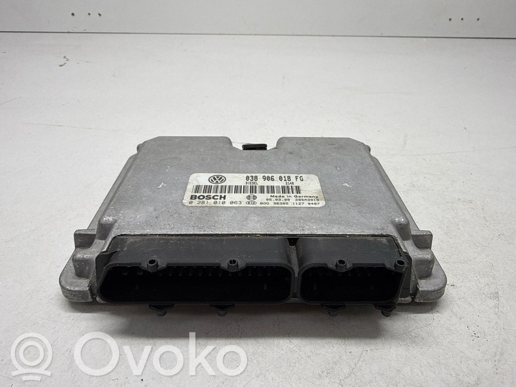 Volkswagen PASSAT B5.5 Engine control unit/module 