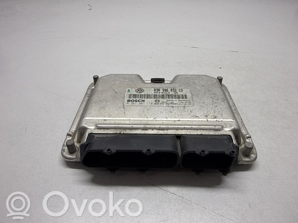 Volkswagen Polo IV 9N3 Engine control unit/module 