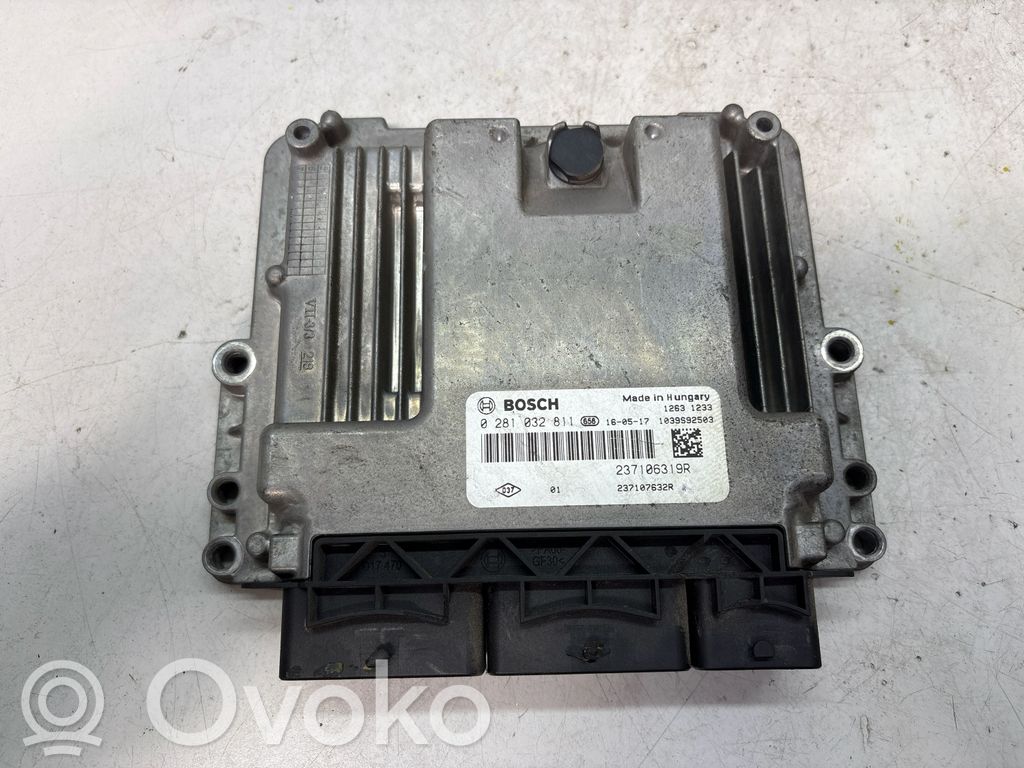Renault Clio IV Engine control unit/module 