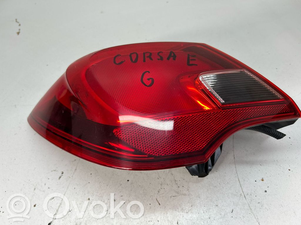 Rear/tail lights   460034366,39068625,0287604335