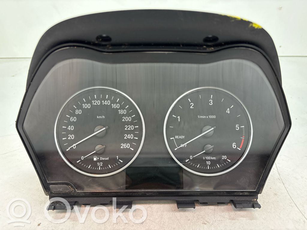 BMW 2 F46 Licznik / Prędkościomierz 