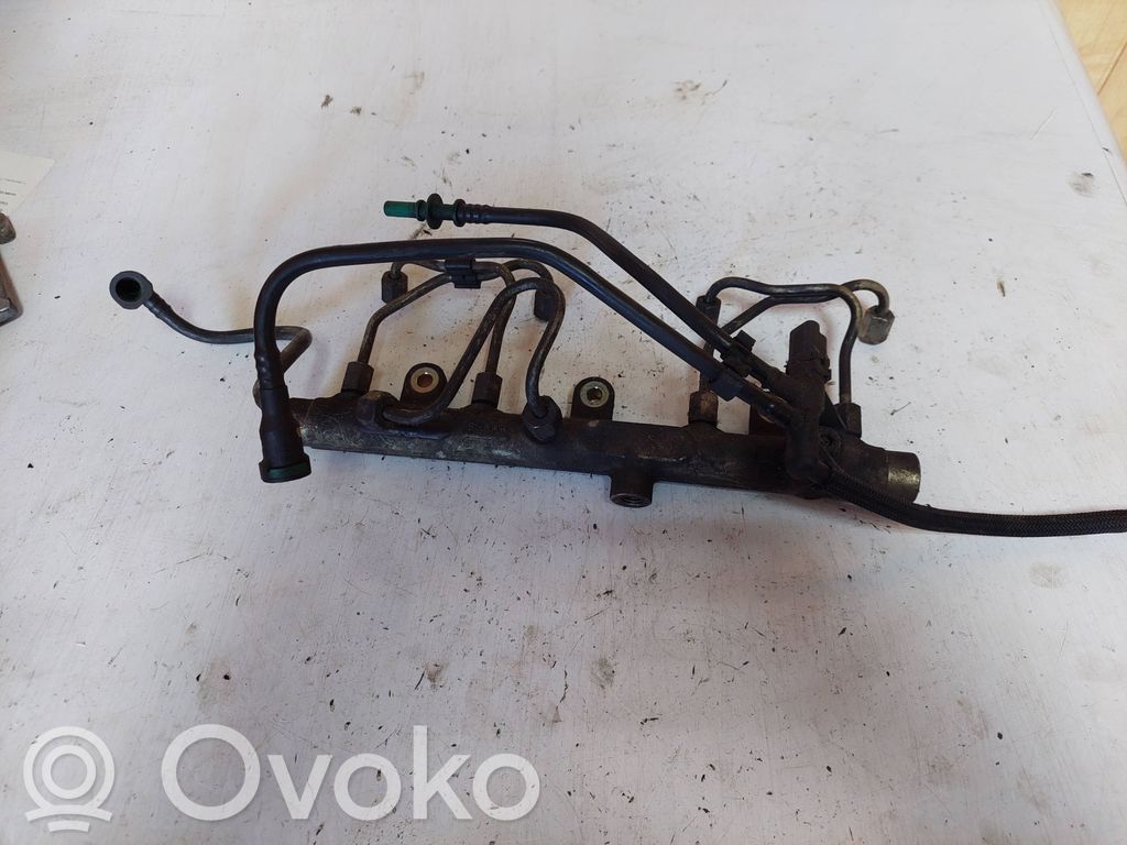 Citroen Xsara Picasso Listwa wtryskowa 