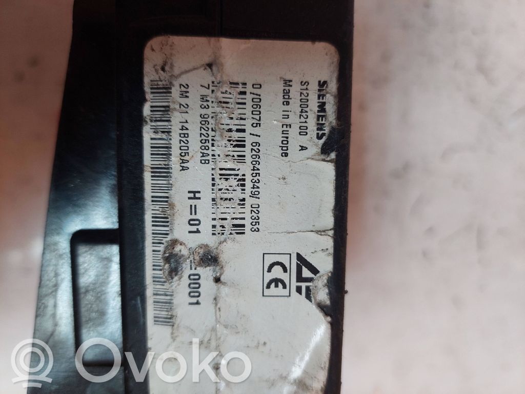 Ford Galaxy Fuse module 