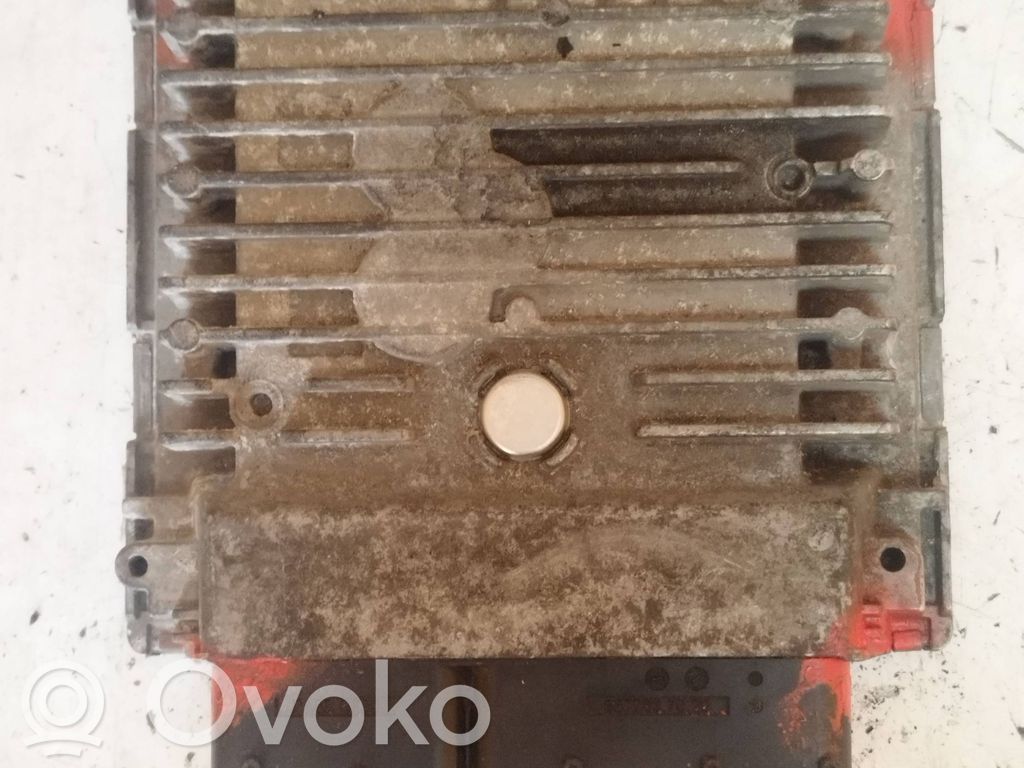Volkswagen Golf VI Engine control unit/module 