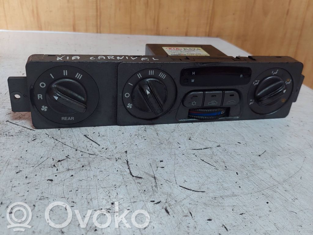 KIA Carnival Climate control unit 