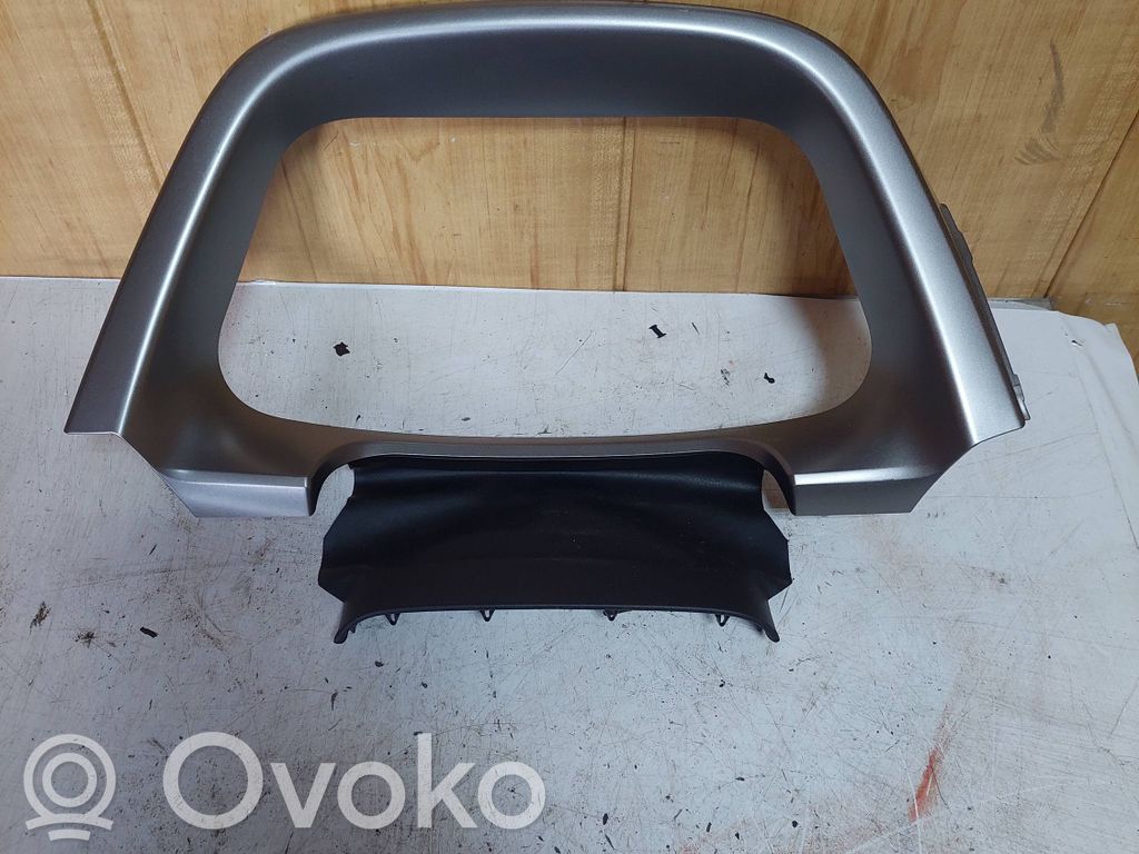 Toyota RAV 4 (XA40) Ornament bord 