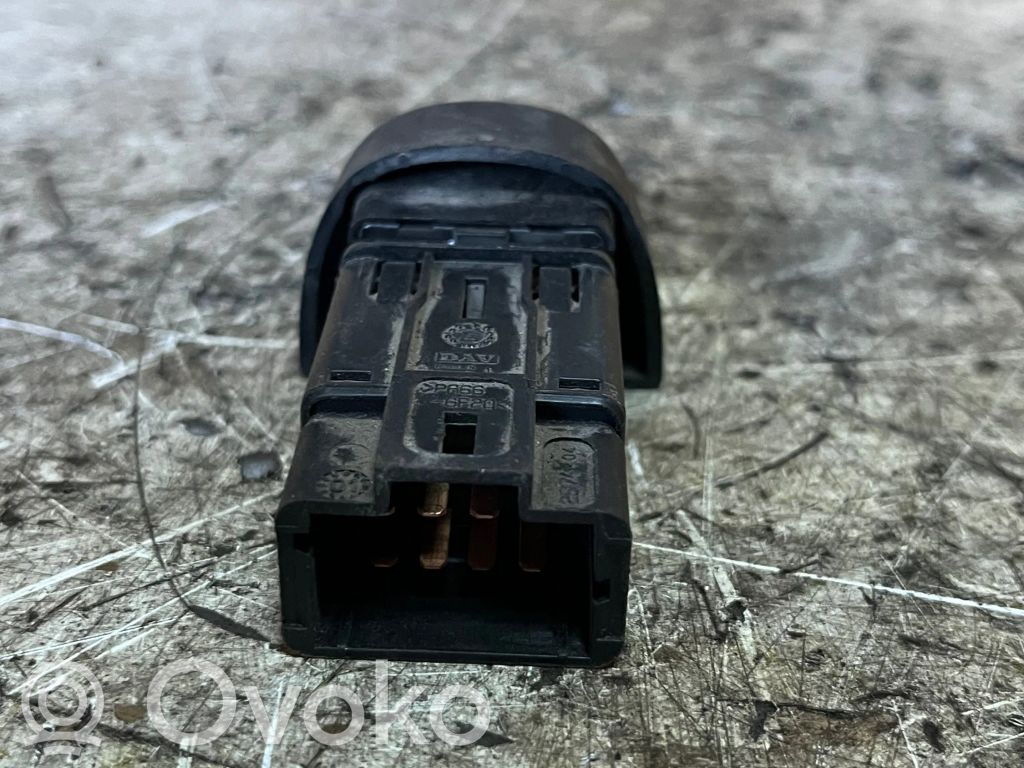 Renault Scenic I Hazard light switch 