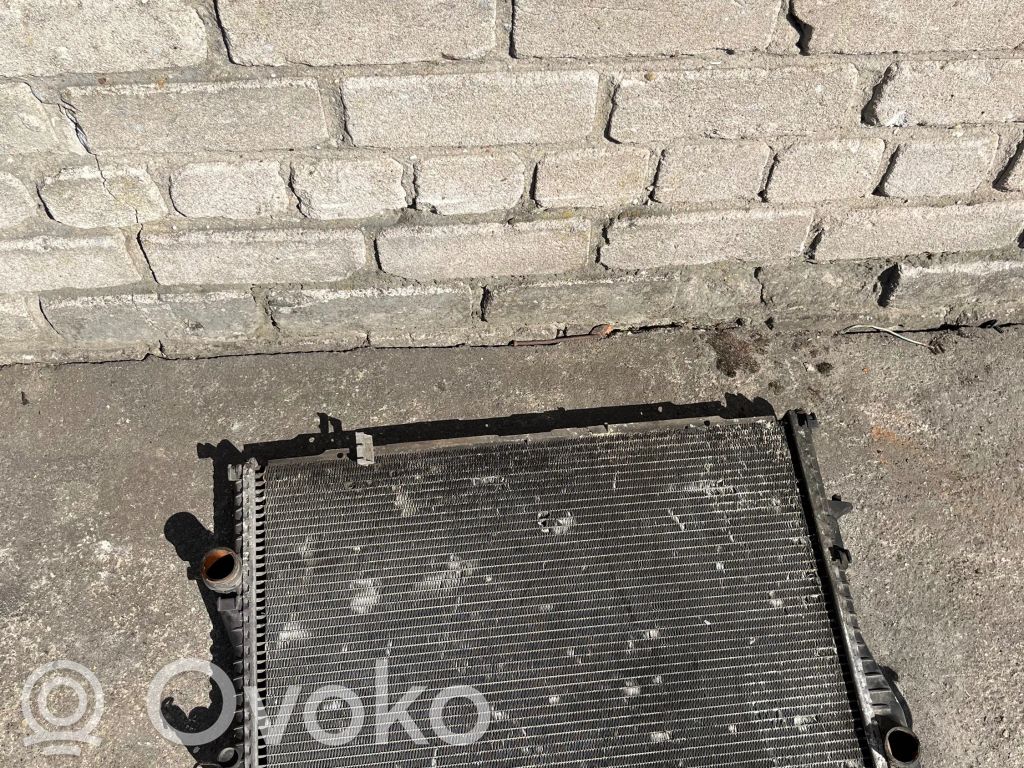 Aušinimo skysčio radiatorius   1737812,2246010
