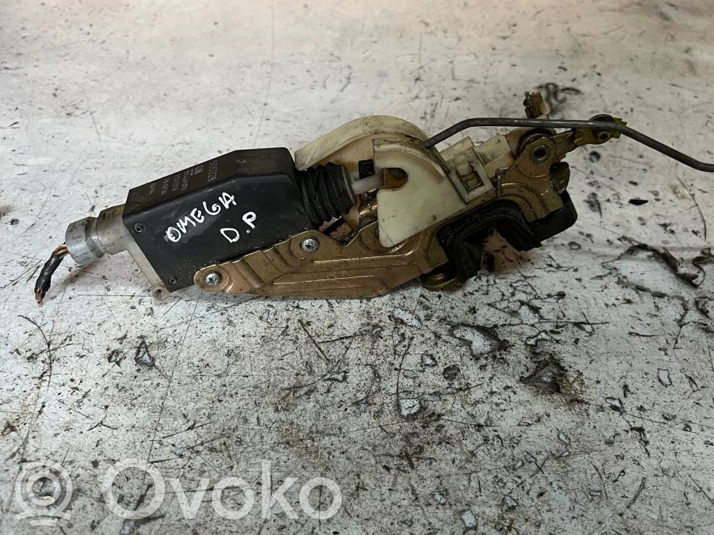 Opel Omega B1 Priekinė durų spyna 