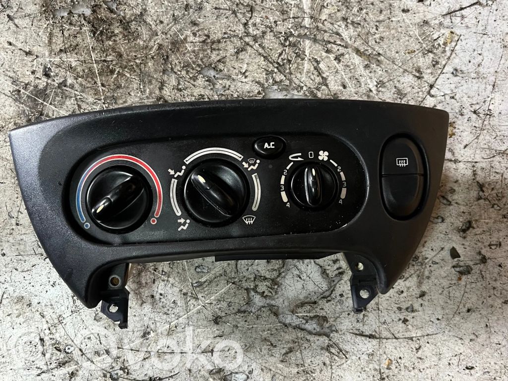 Renault Megane I Climate control unit 