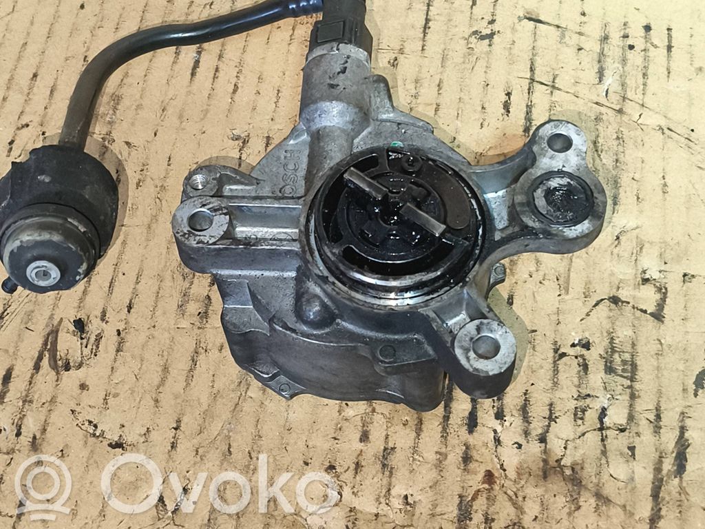 Ford Kuga I Vacuum pump 