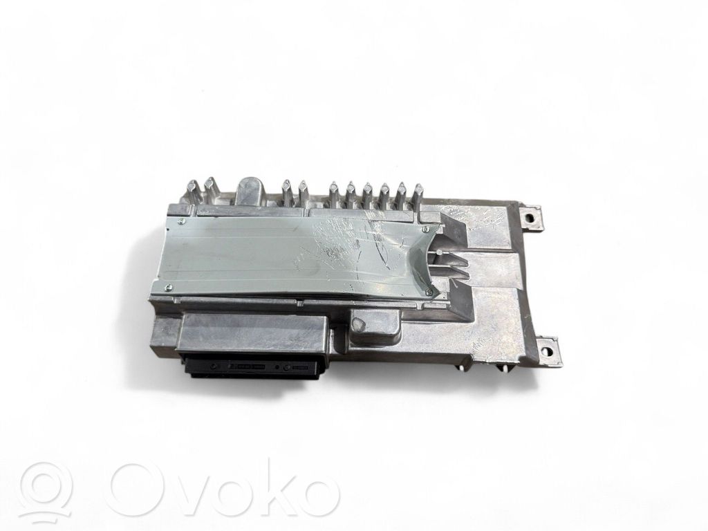 Audi A5 Sound amplifier 