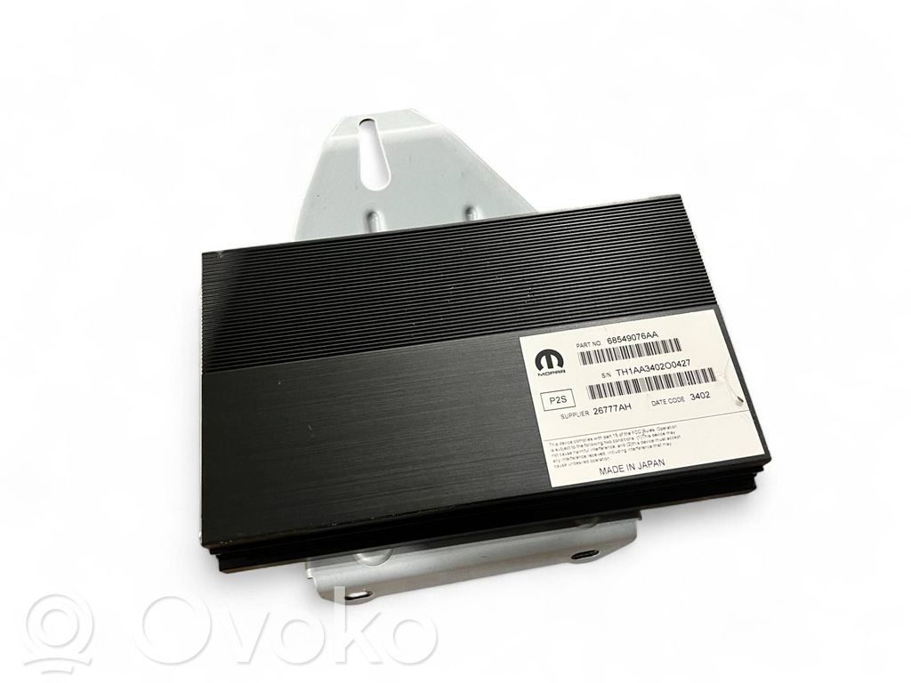 Dodge Durango III Sound amplifier 
