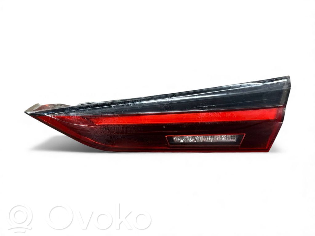BMW i4 Lampy tylnej klapy bagażnika 