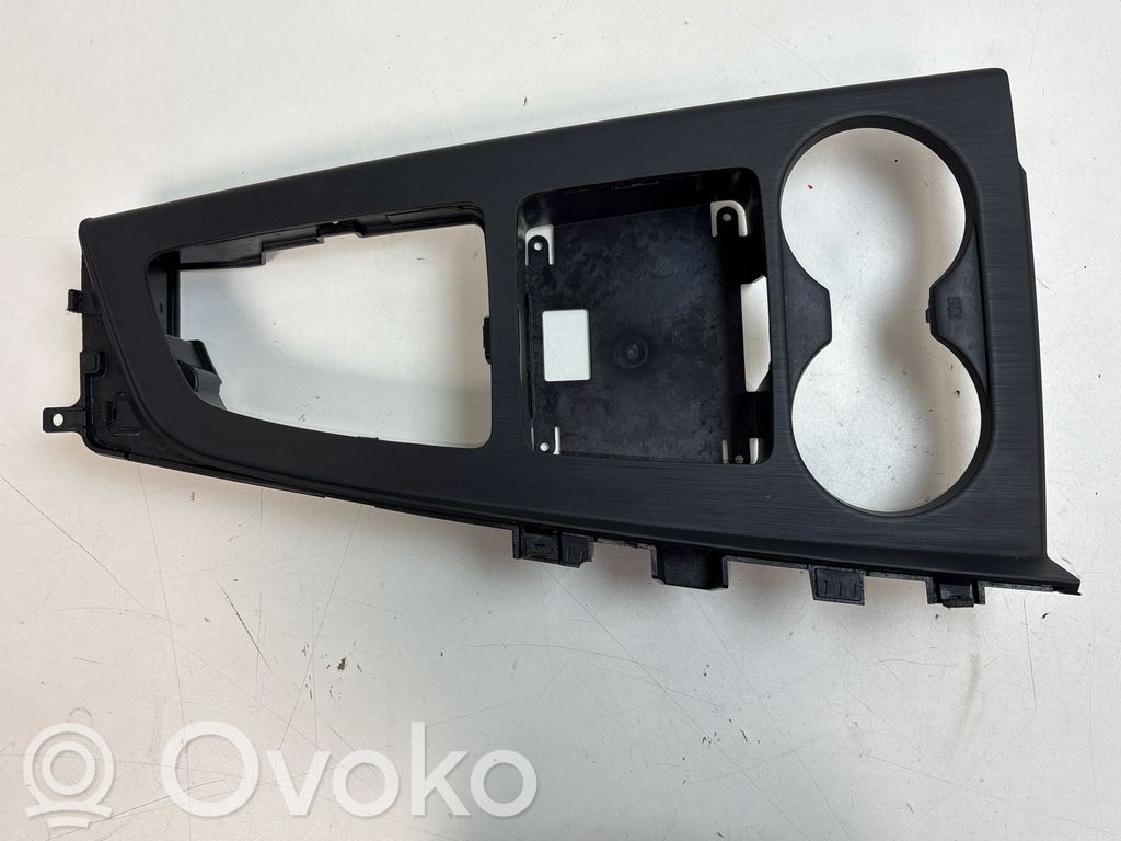 Audi A5 Ramka drążka zmiany biegów 