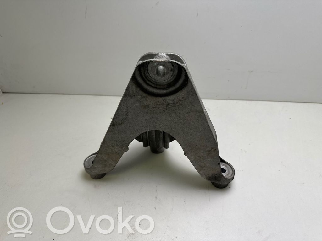 Ford Mustang V Engine mounting bracket 