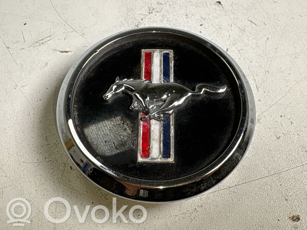 Ford Mustang V Dekielki / Kapsle oryginalne 