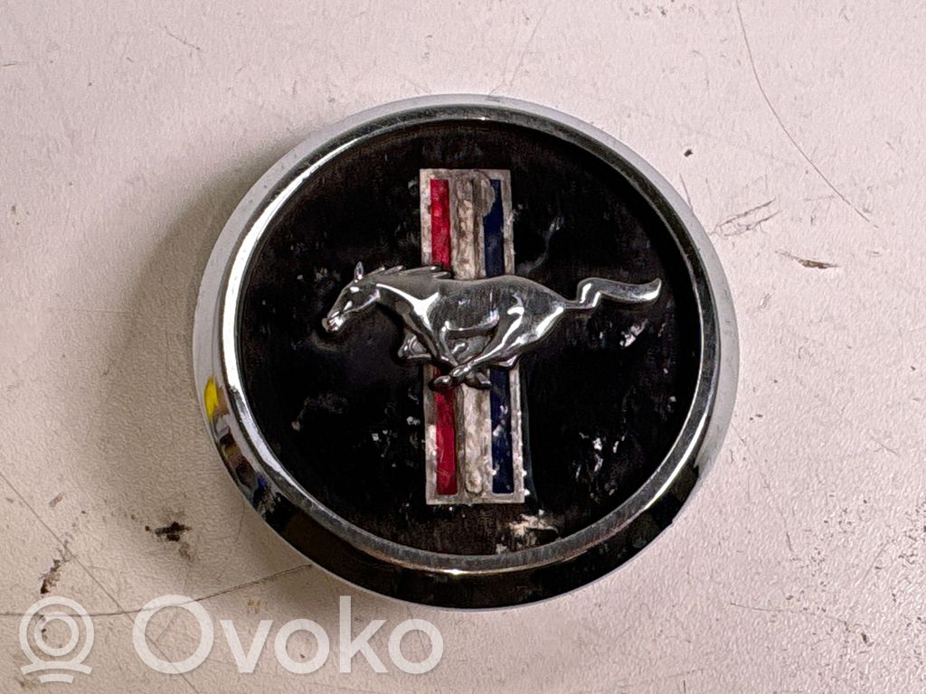 Ford Mustang V Dekielki / Kapsle oryginalne 
