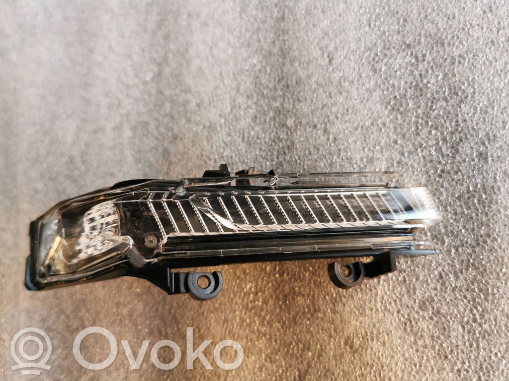 Audi Q8 e-tron Posūkio žibintas veidrodėlyje 