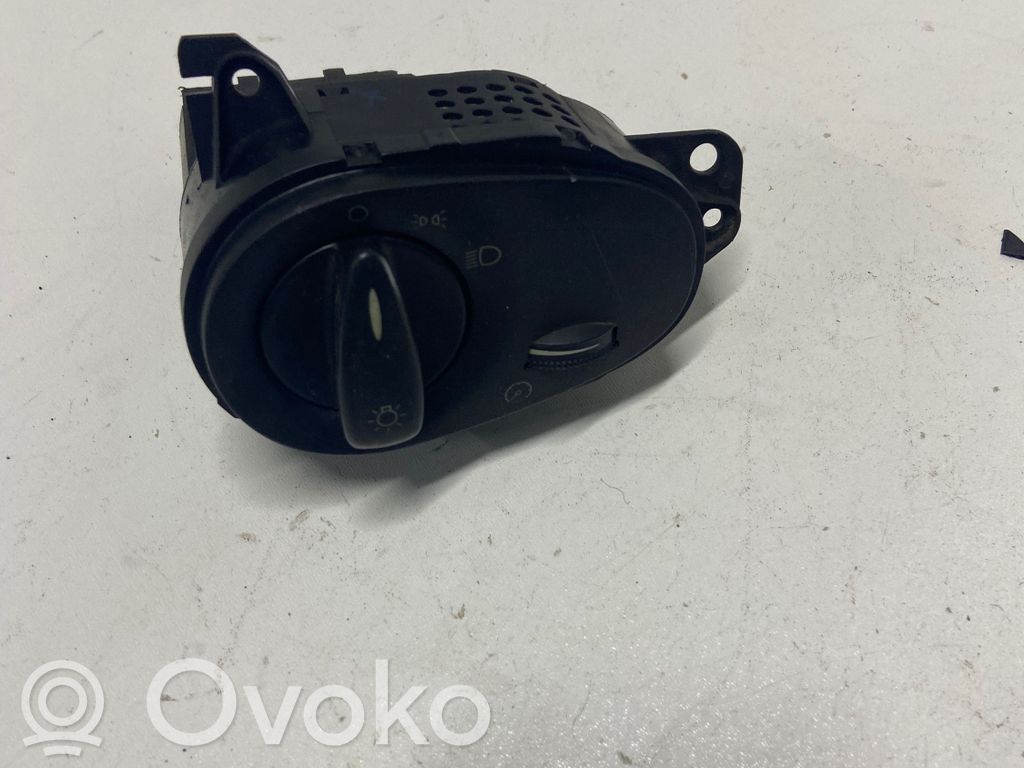 Ford Focus Light switch 