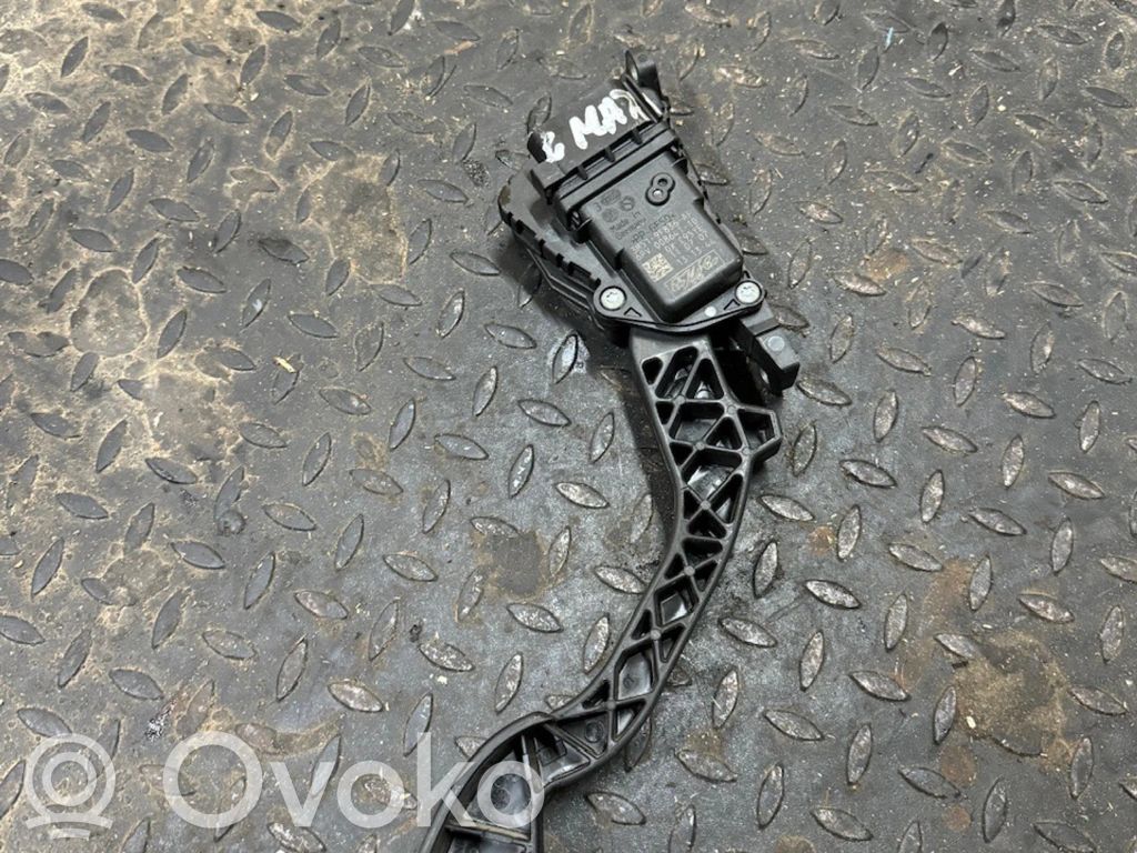 Gaspedal   6PV00864110