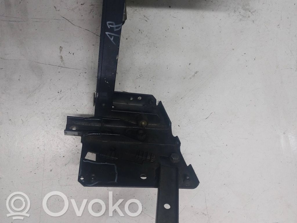 Audi A8 S8 D2 4D Laikiklis sparno 