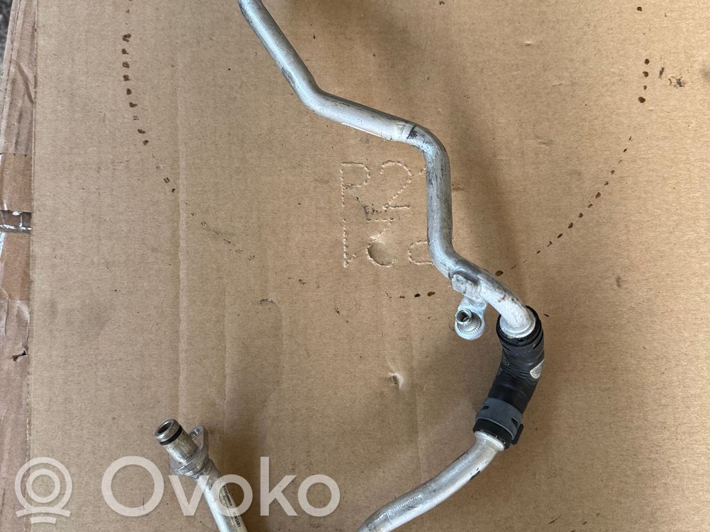 Audi SQ7 Engine coolant pipe/hose 